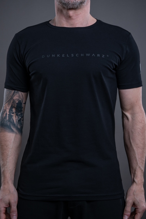 Bild von DUNKELSCHWARZ T-SHIRT - BLACK/BLACK